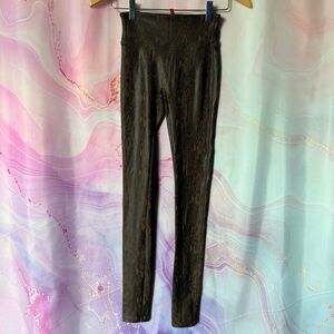 SPANX XS Brown Snakeskin Print Skinny Leggings Preppy Artsy Grunge Indie Punk